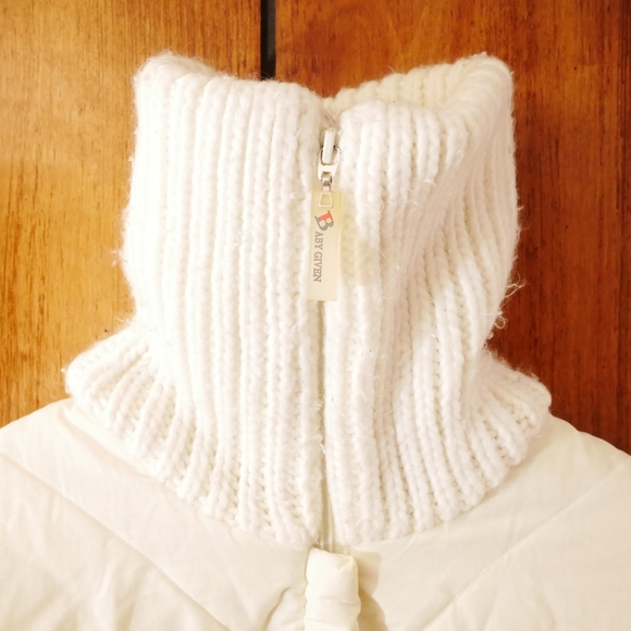 Kids white coat - Picture 3 of 12